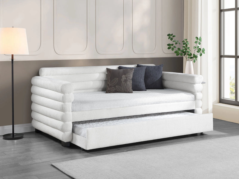 Patricia Daybed with Trundle